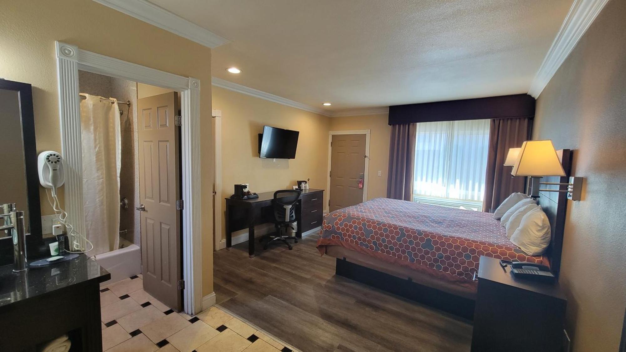 Marinwood Inn & Suites ナヴァト エクステリア 写真