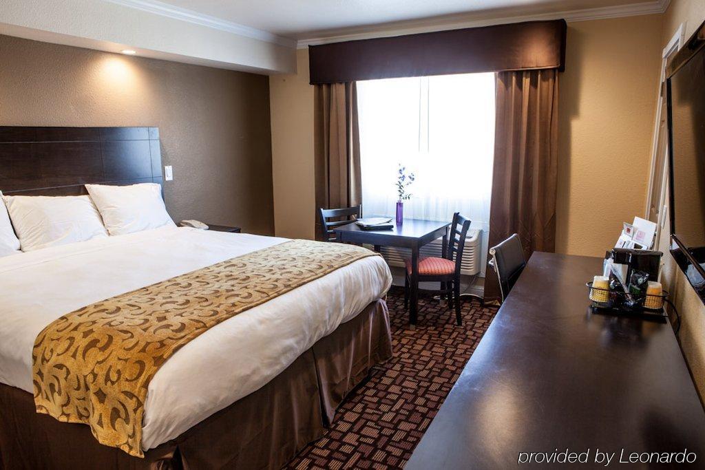 Marinwood Inn & Suites ナヴァト エクステリア 写真